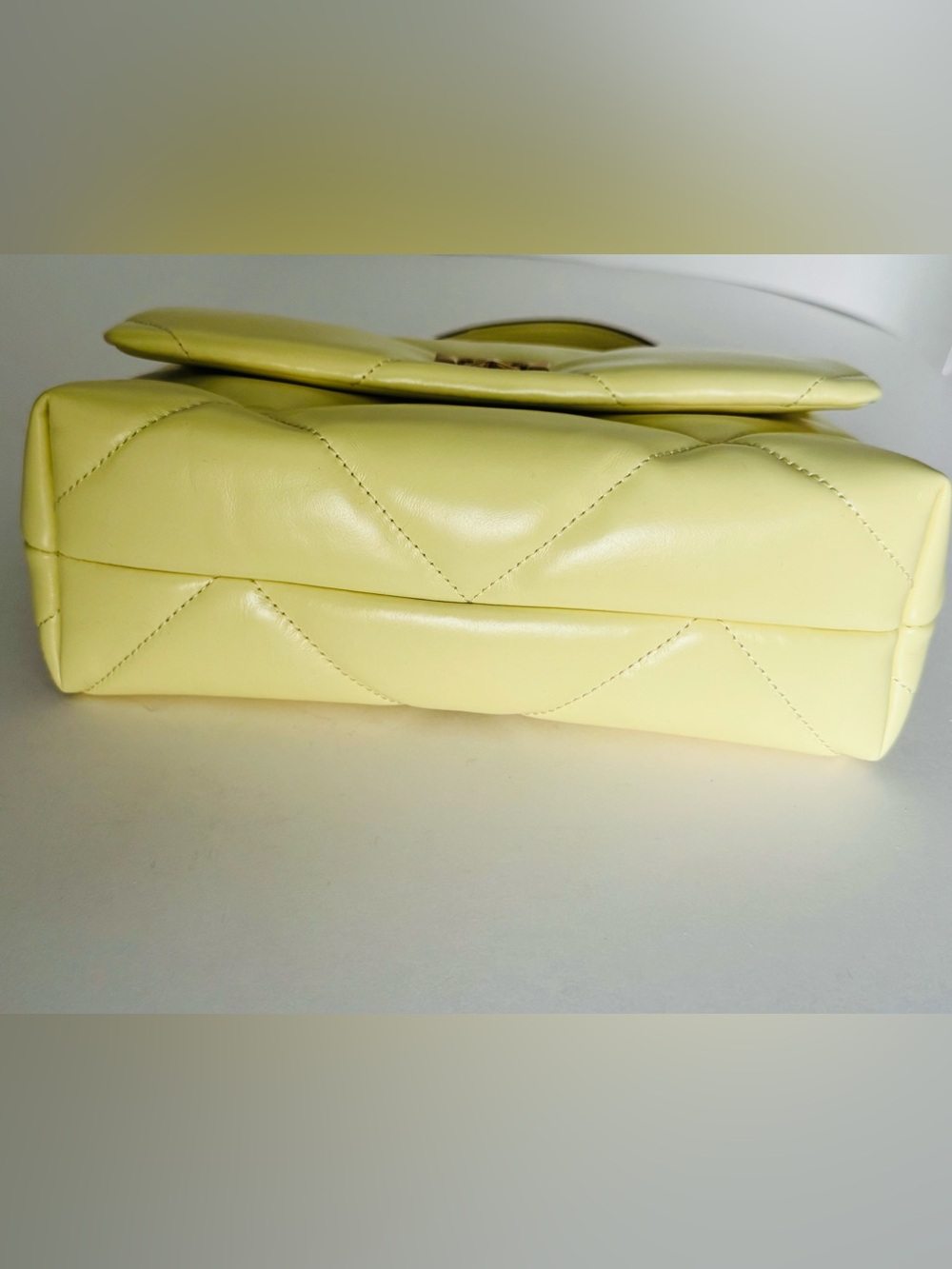 Tory Burch Small Kira Diamond Quilt Shoulder Bag Pale Yellow Frozen Zest NWOT - Picture 8 of 14